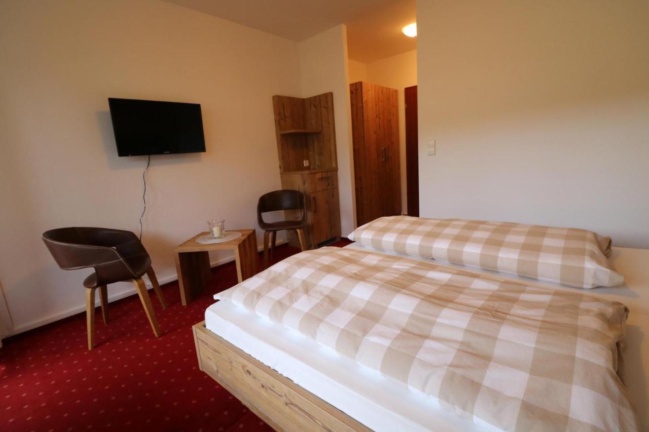 Doppelzimmer mit Dusche
